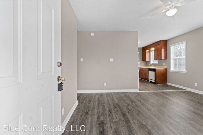 Foto del edificio - 1 br, 1 bath House - 106 Darnell Pl