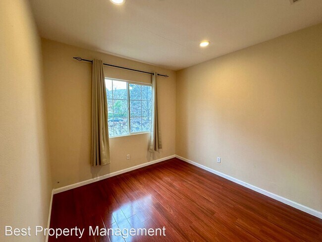 Building Photo - 4 br, 3 bath House - 34529 Windflower Lane
