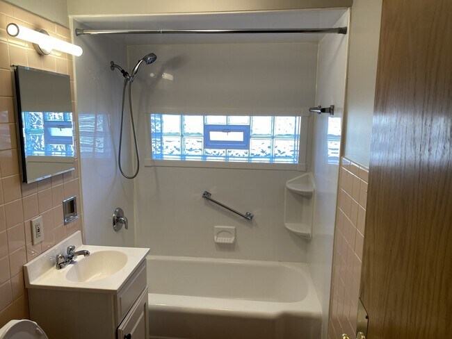 Foto del edificio - 7900 W 26th St