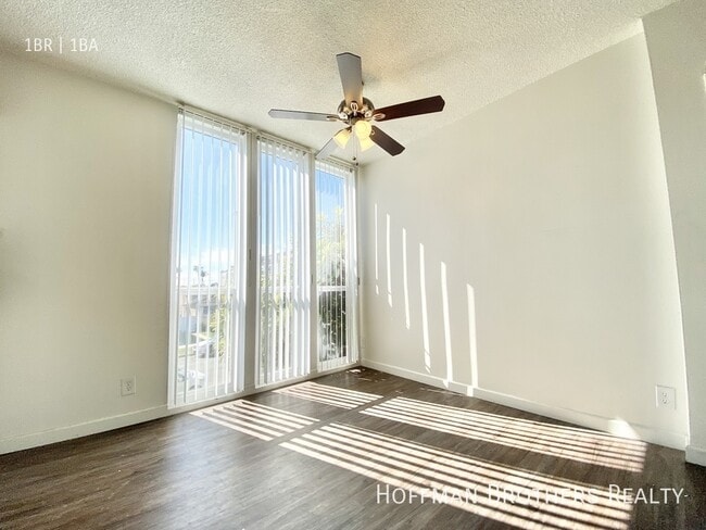 Building Photo - 3438 Mentone Ave