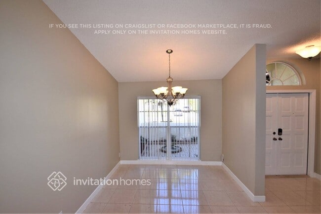 Foto del edificio - 9568 E Lake Dr