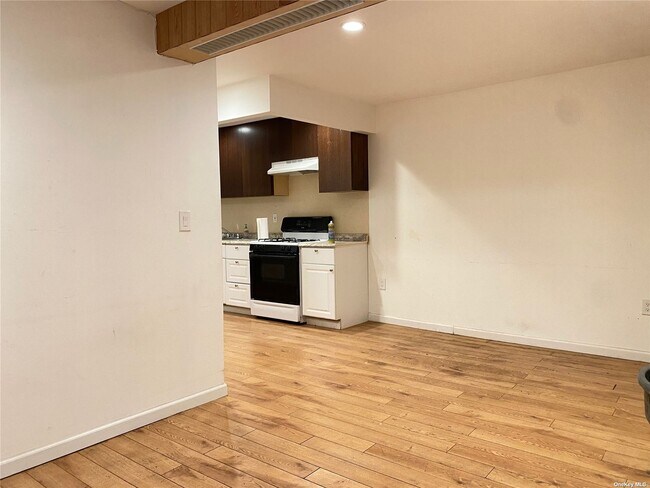 Foto del edificio - 33-24-33-89 89th St