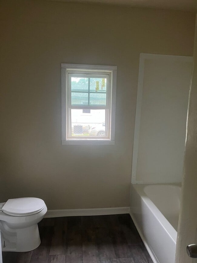 Building Photo - LPP - 428 S. Fredonia St.