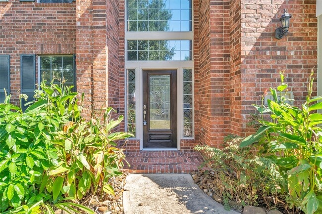 Building Photo - 17426 Memorial Blossom Dr