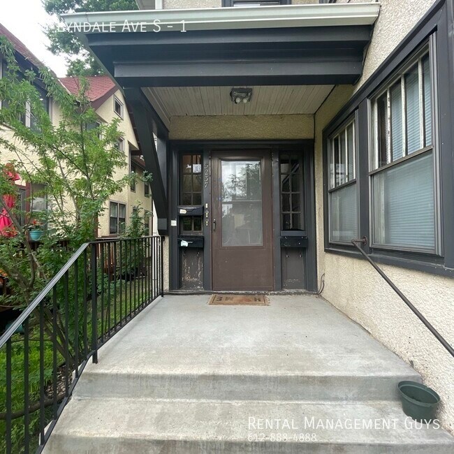 Foto del edificio - Very Nice 2 Bedroom + Office! Rent Ready!