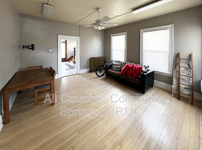 Foto del edificio - 815 N Nevada Ave