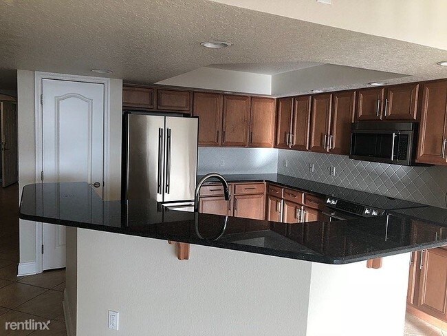 Foto del edificio - 3 br, 2 bath Condo - 550 Jackson Avenue 303