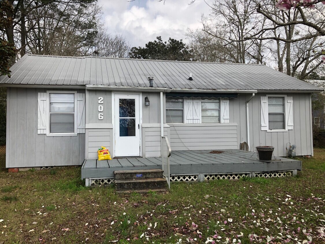 Primary Photo - 206 7th St