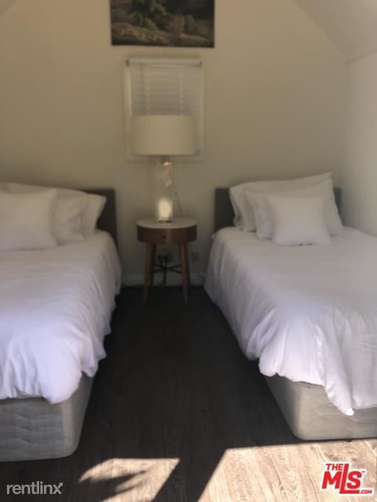 Foto del edificio - 23231 Palm Canyon Ln