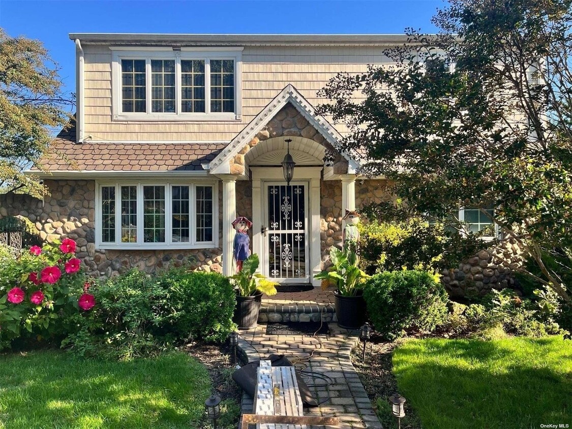 1278 G St Unit 2, Valley Stream, NY 11580 Room for Rent in Valley Stream, NY