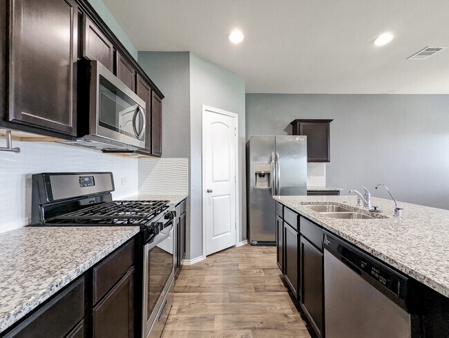 Foto del edificio - 14541 Montclair Way