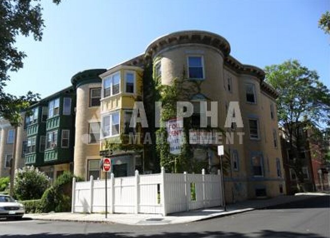 Building Photo - 132 Glenville Ave
