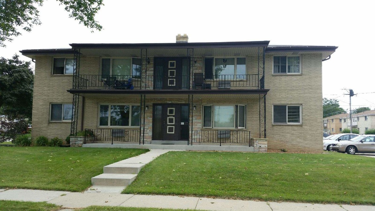 Primary Photo - 3046 S 99th St