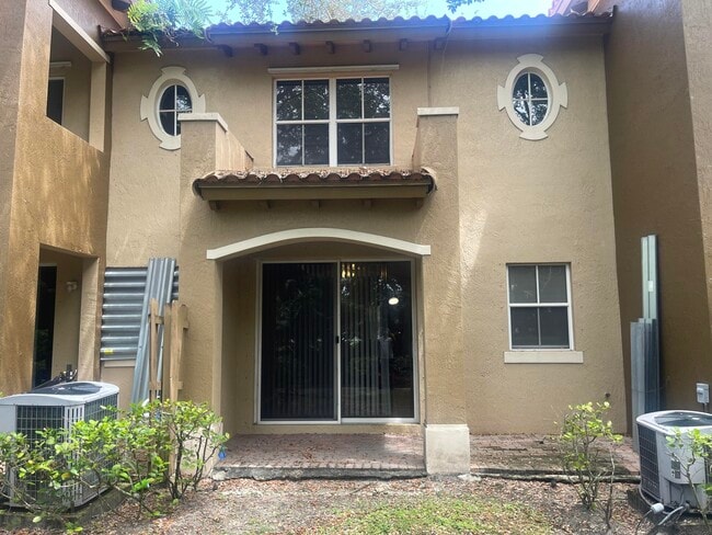 Building Photo - 2888 Hidden Hills Rd