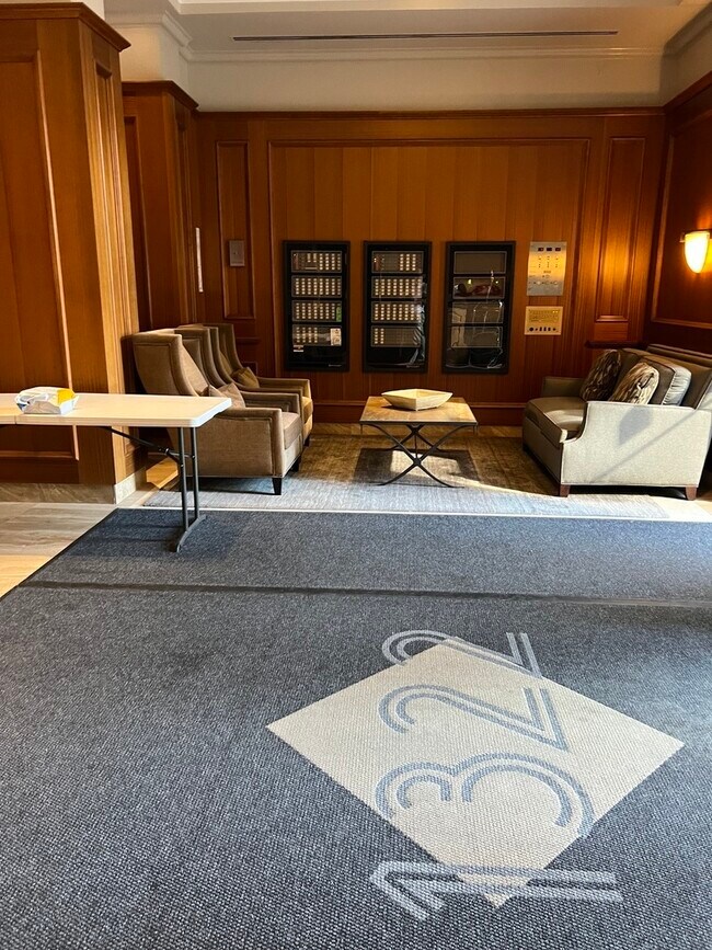 Building Photo - 1322 S Prairie Ave