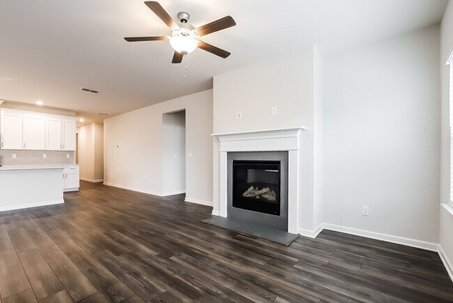 Foto del edificio - 5841 Hackberry Ln