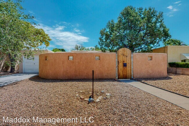 Building Photo - 2 br, 1 bath House - 1716 Bryn Mawr Dr NE