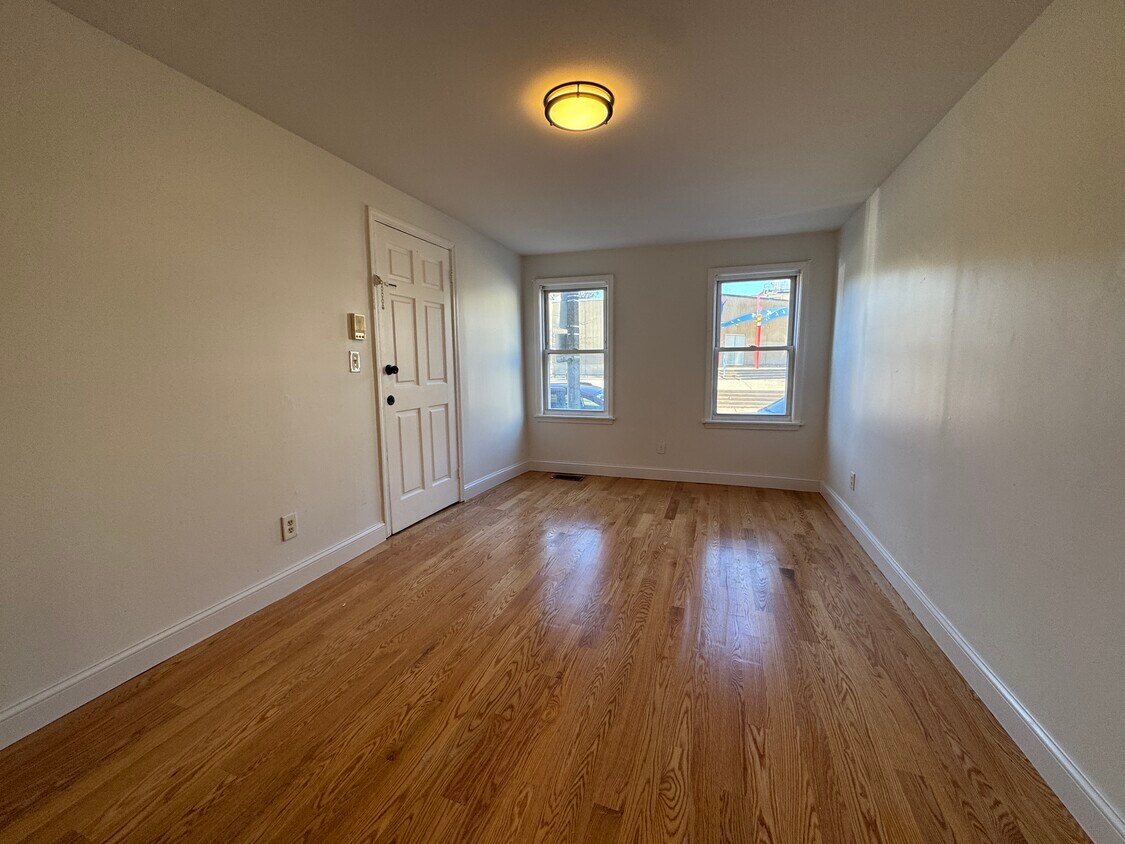 Primary Photo - 205 D St