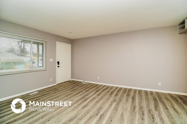 Building Photo - 608 Palace Ln