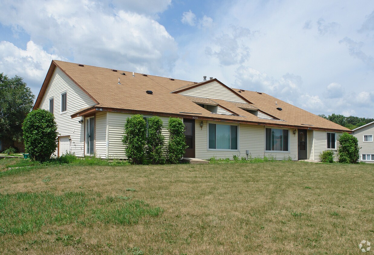 14353 Hayes Rd, Apple Valley, MN 55124 Apartments in Apple Valley, MN