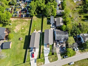 Building Photo - 4620 N Railroad Ave