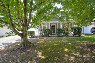 Building Photo - 1008 Millbank Dr