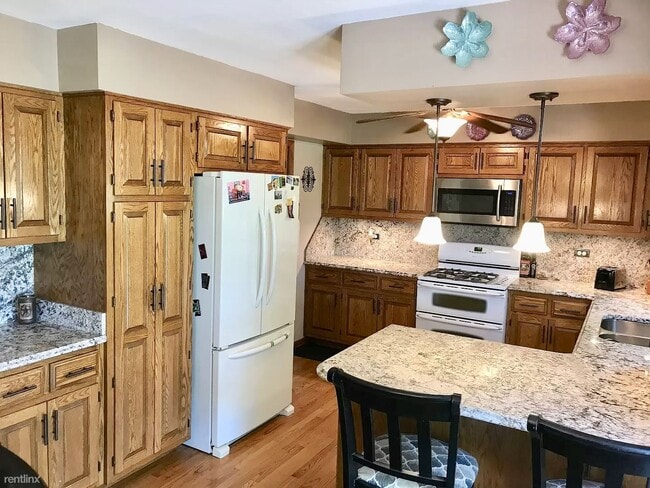 Building Photo - 4 br, 4 bath House - 26832 S Westwood Dr