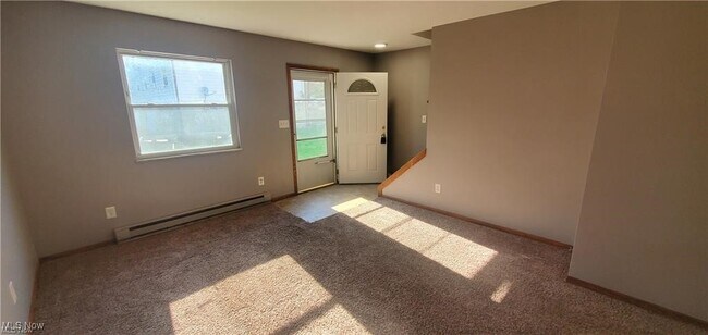 Foto del edificio - 1493 Hobart Ave