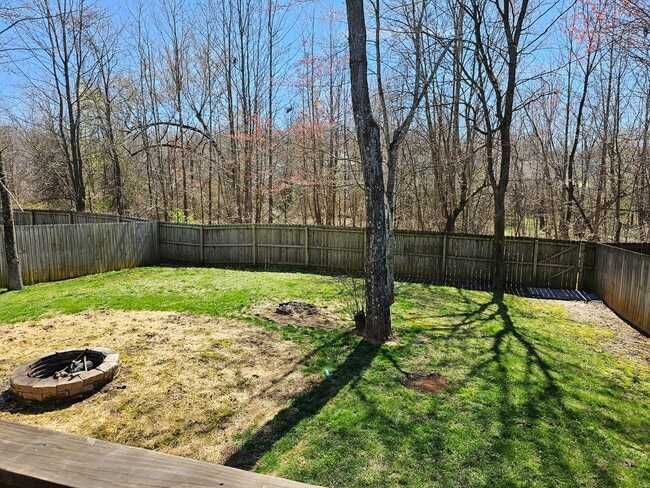 Foto del edificio - Near Dover Rd. Close to Post! 3 Bed/2 Bath...