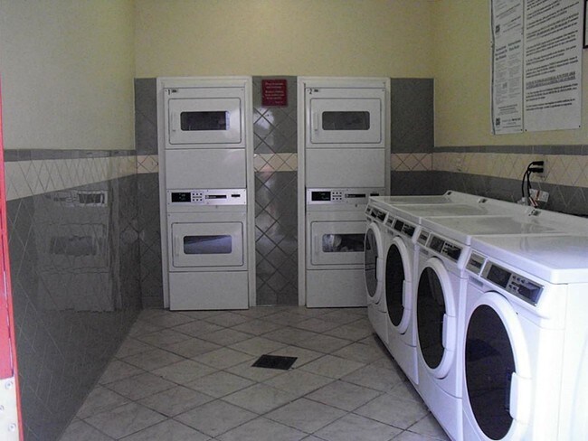Foto del edificio - 2121 Pech Rd