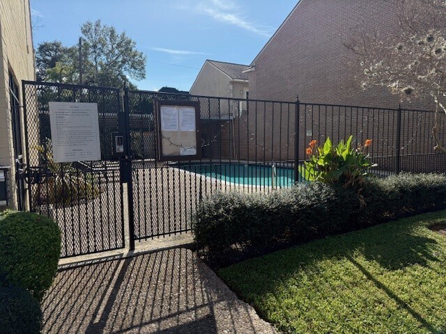 Foto del edificio - 6511 Kenyon Ln