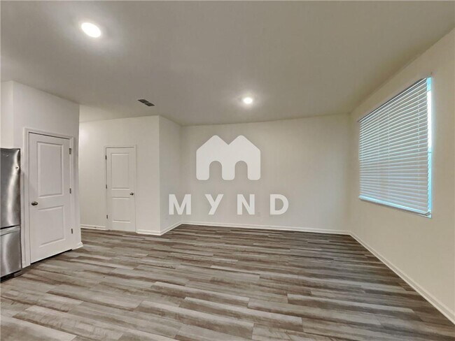 Building Photo - 214 Bonavista Way