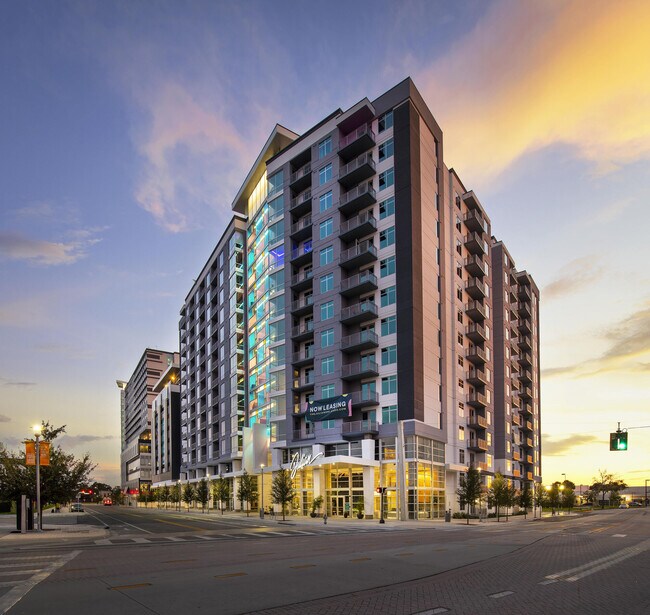 Bellvue Apartments for Rent with a Walk-In Closet - Orlando, FL ...