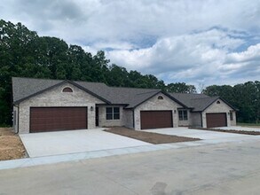 Building Photo - 1810 St Matthew's Ct