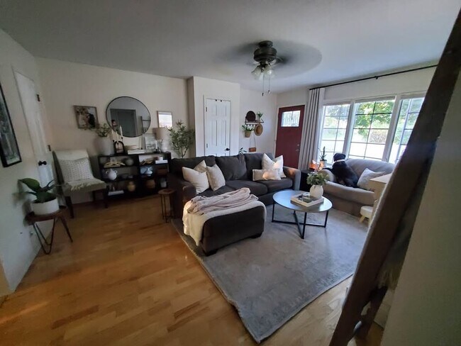 Foto del edificio - 5853 Winnetka Ave N