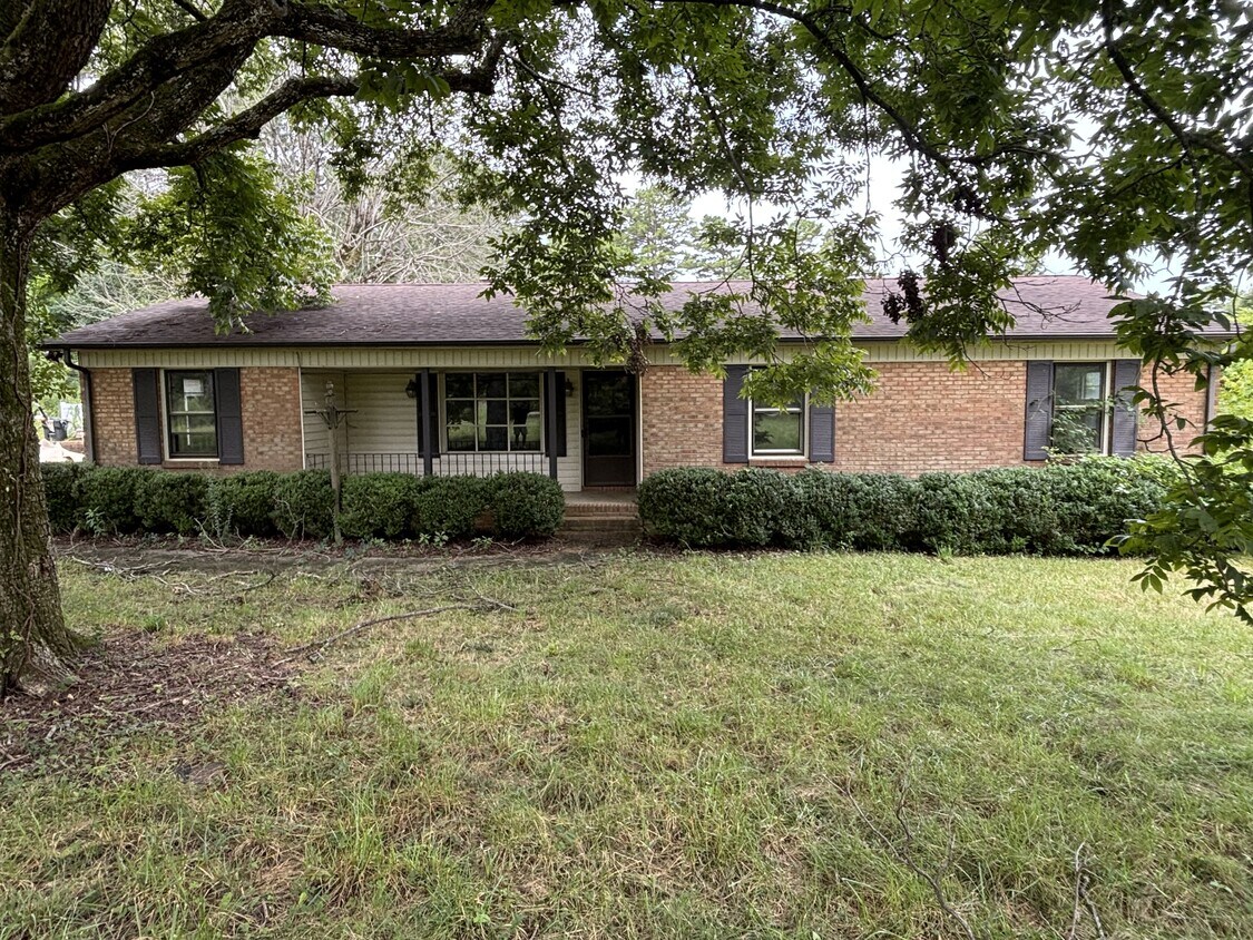 Foto principal - 2102 Providence Rd S