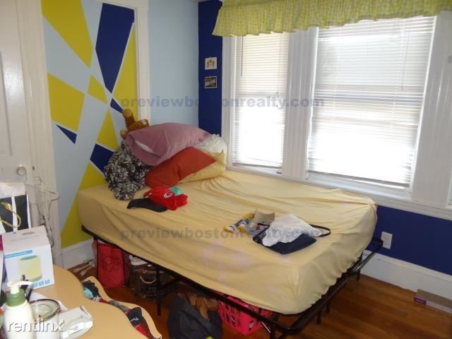 Building Photo - 3 br, 1 bath  - 16A Priscilla Road #BS