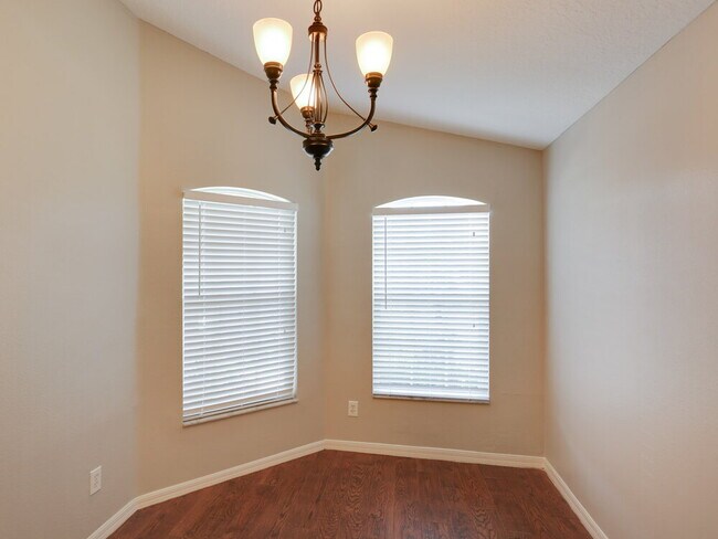 Foto del edificio - 8525 Hawbuck St