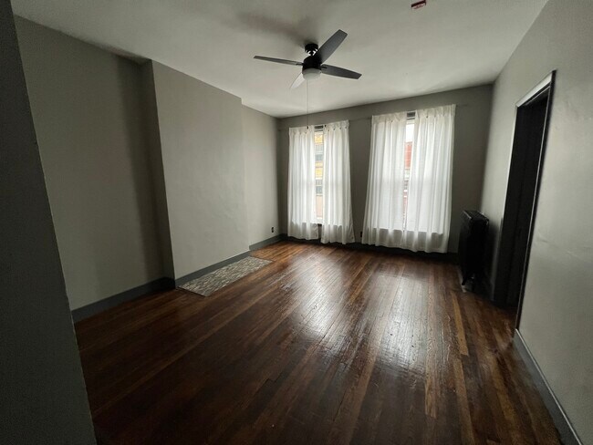 Living Area - 123 S Pennsylvania Ave