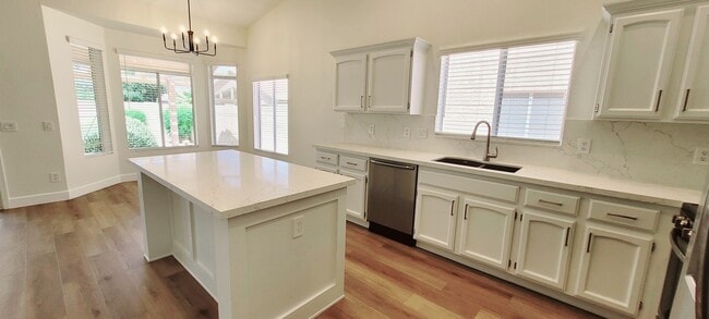 Foto del edificio - 2980 N 152nd Ln