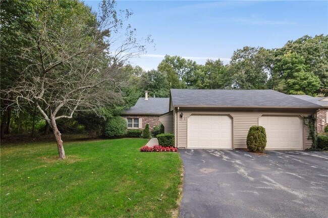 Building Photo - 101 Pine Glen Dr