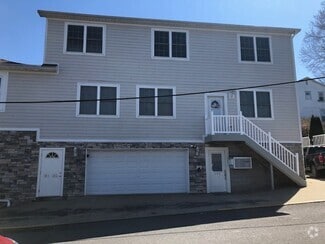Building Photo - 605 W Virginia Ave