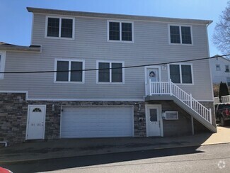 Building Photo - 605 W Virginia Ave