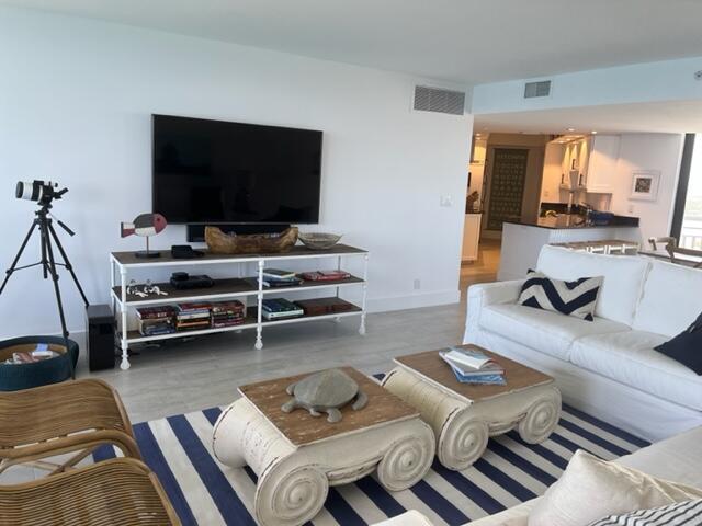 Foto del edificio - 3000 N Ocean Dr