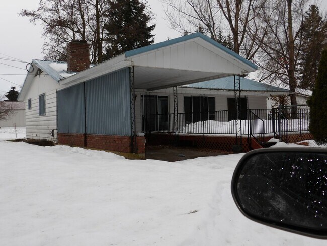 Building Photo - Unique home in CDA