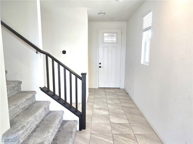 Building Photo - 2406 Bellinzona Pl