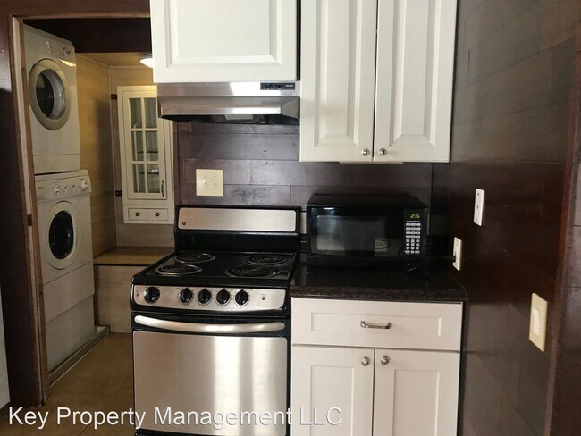 Building Photo - 1 br, 1.5 bath House - 797 Newark