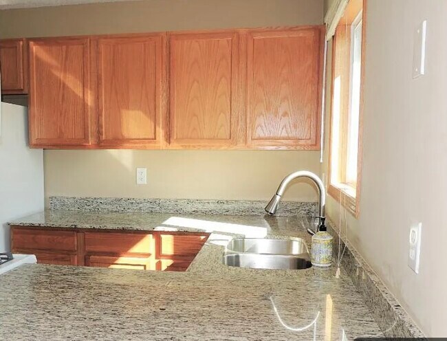 Building Photo - 3252 Dodd Ln