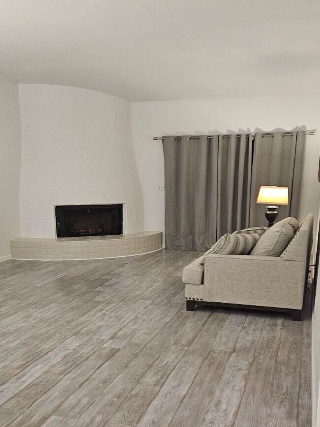 Foto del edificio - 8330 N 21st Dr