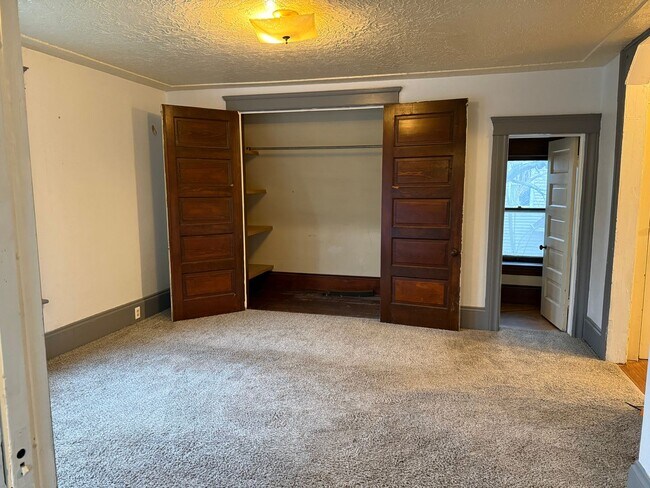 Foto del edificio - 515 W Franklin St